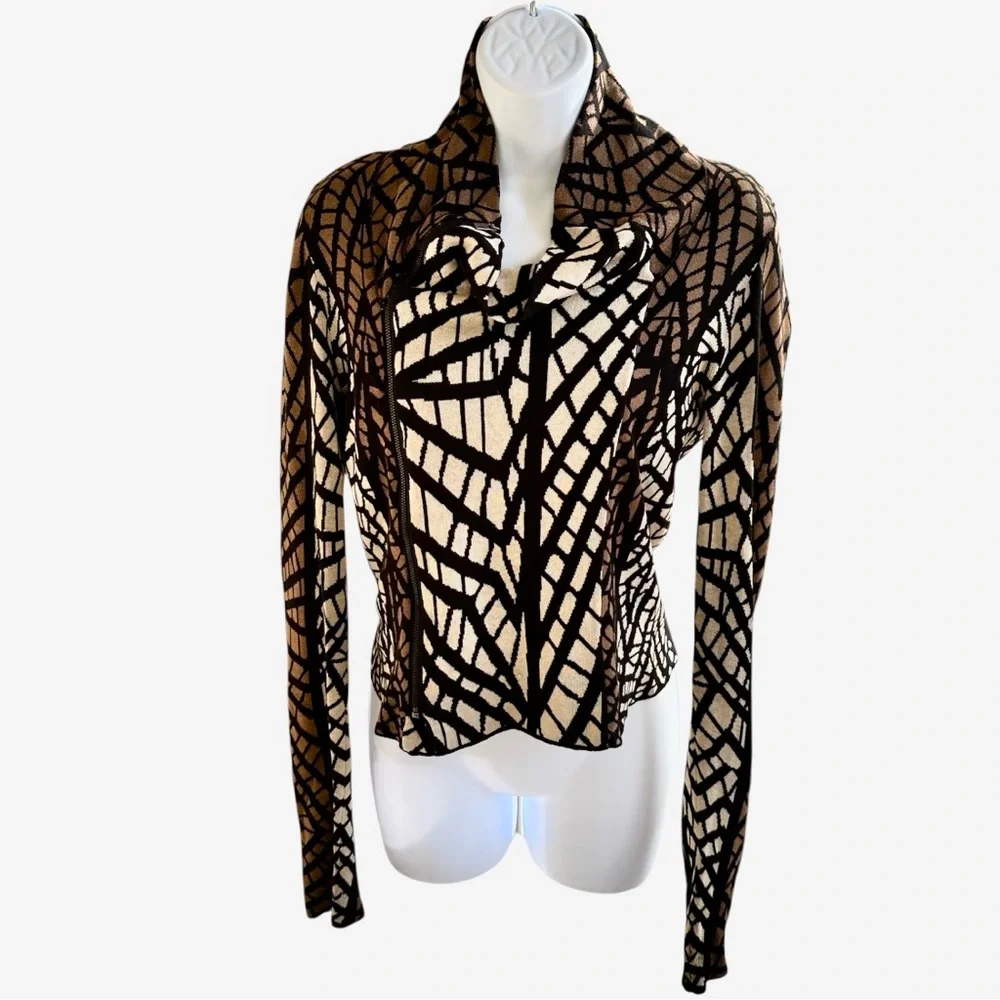 BCBGMaxAzria Abstract Pattern Silk and Wool Blend Sweater Jacket - Picture 4 of 13